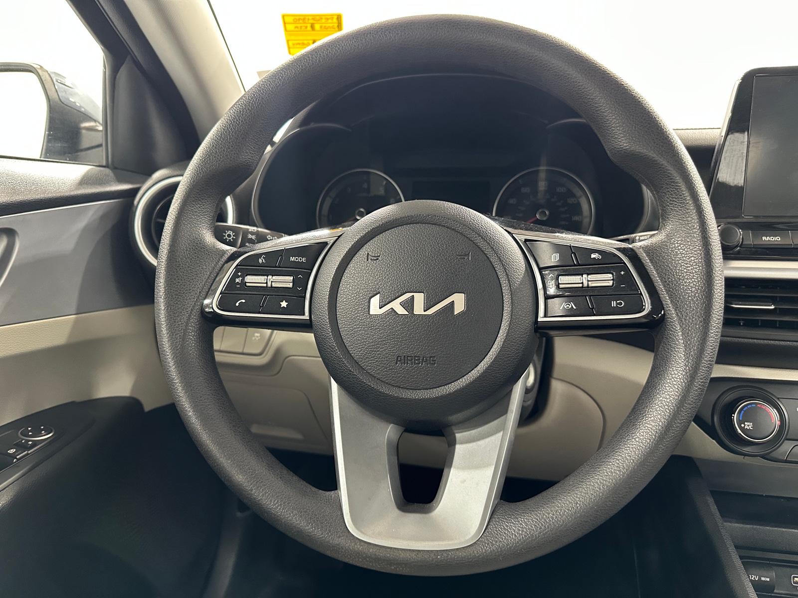 Thumbnail: 2023 Kia Forte - 5