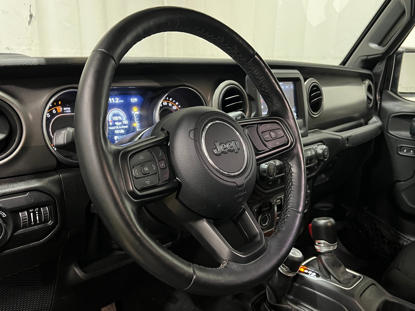 Thumbnail: 2021 Jeep Gladiator - 5