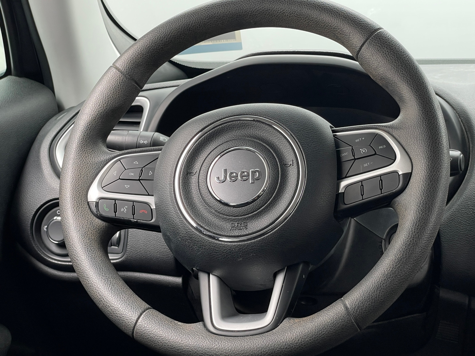 Thumbnail: 2020 Jeep Renegade - 5