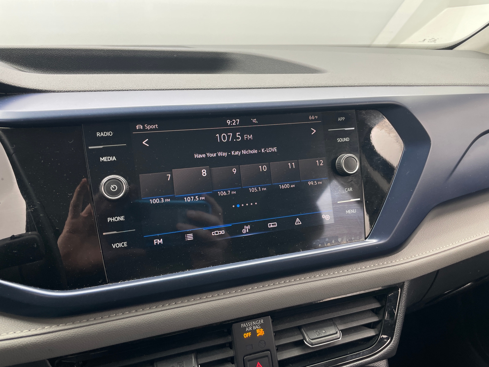 Thumbnail: 2024 Volkswagen Taos - 3