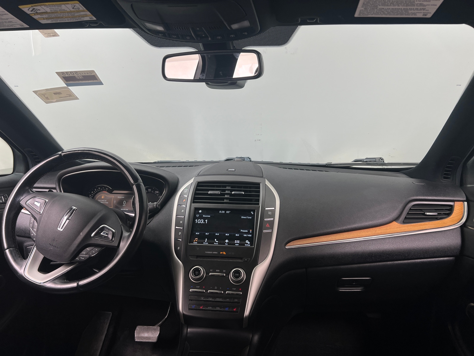 Thumbnail: 2017 Lincoln MKC - 2