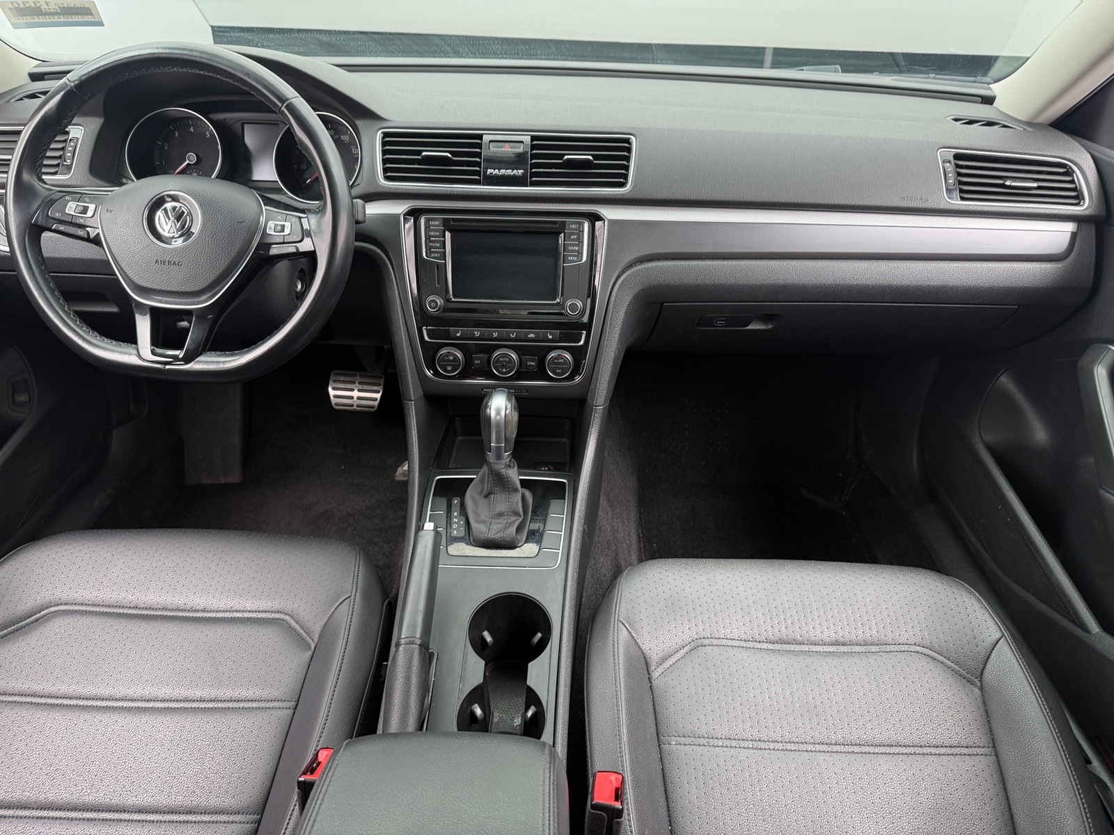 Thumbnail: 2018 Volkswagen Passat - 3