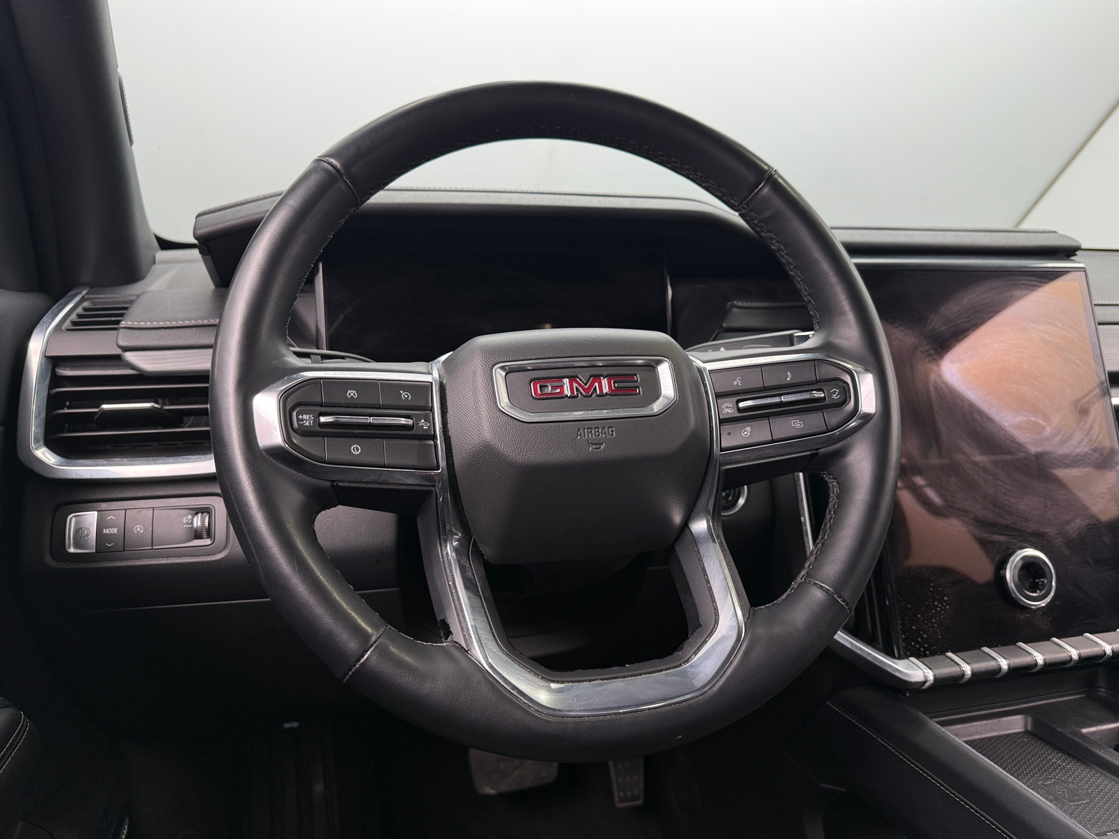 Thumbnail: 2024 GMC Acadia - 4