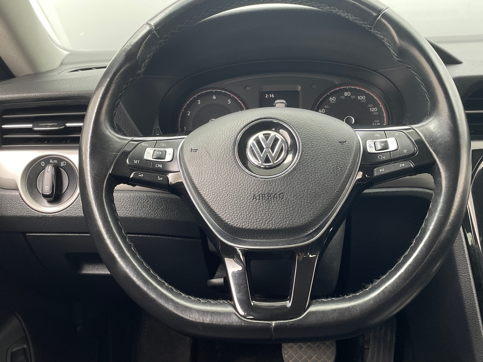 Thumbnail: 2020 Volkswagen Passat - 4