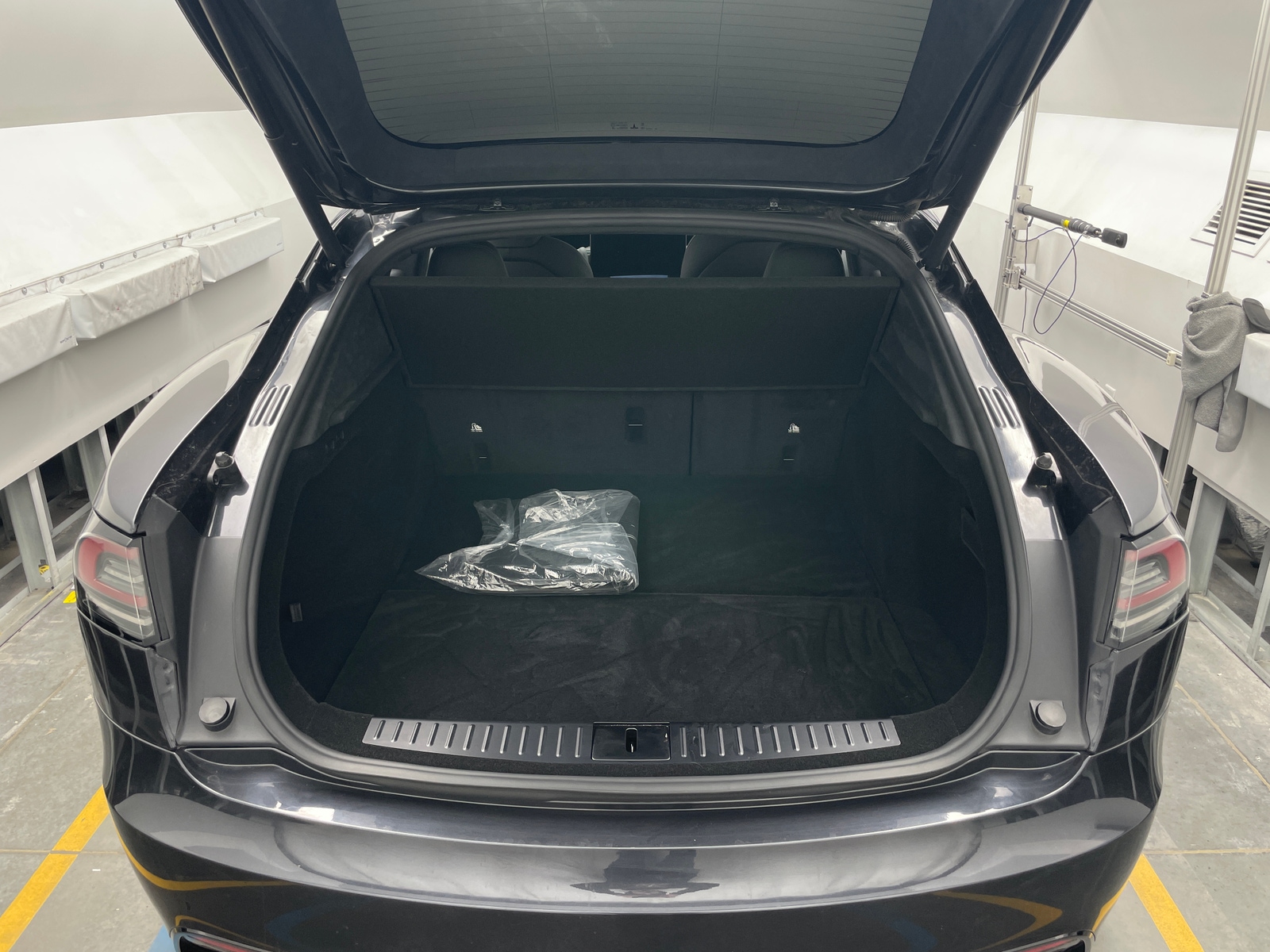 Thumbnail: 2025 Tesla Model S - 5