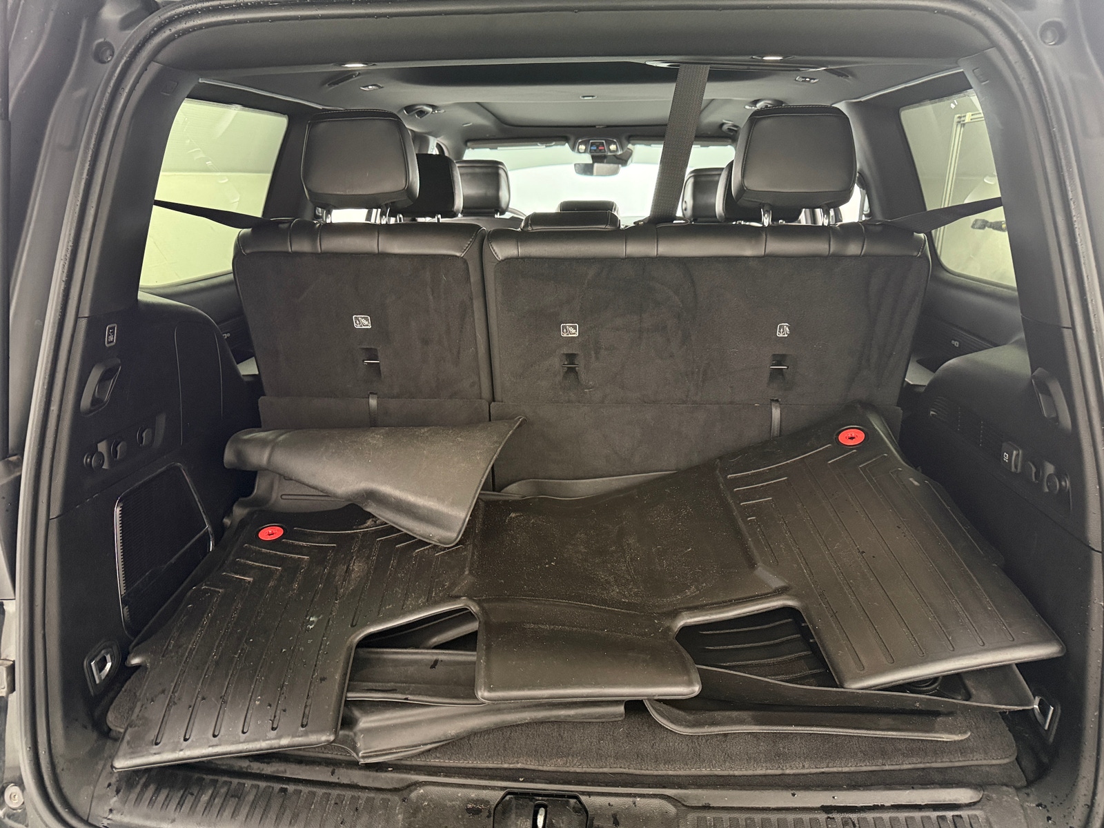 Thumbnail: 2022 Jeep Wagoneer - 6