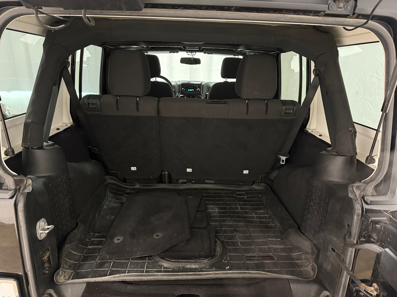 Thumbnail: 2017 Jeep Wrangler - 7