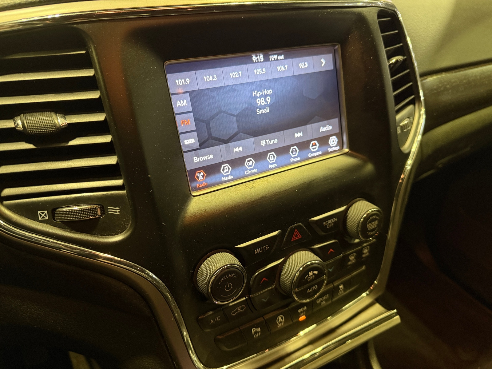 Thumbnail: 2018 Jeep Grand Cherokee - 4