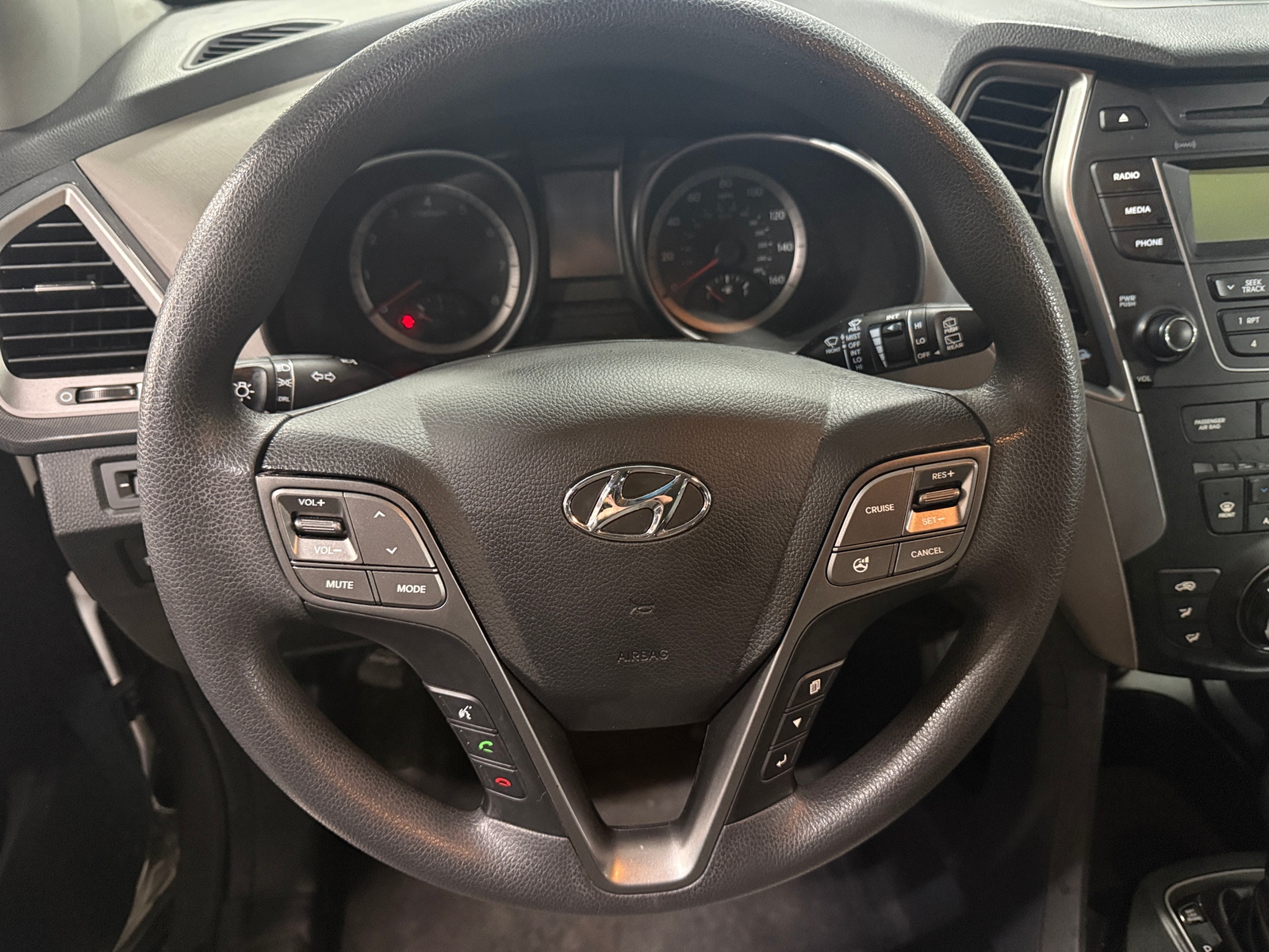 Thumbnail: 2016 Hyundai Santa Fe - 5