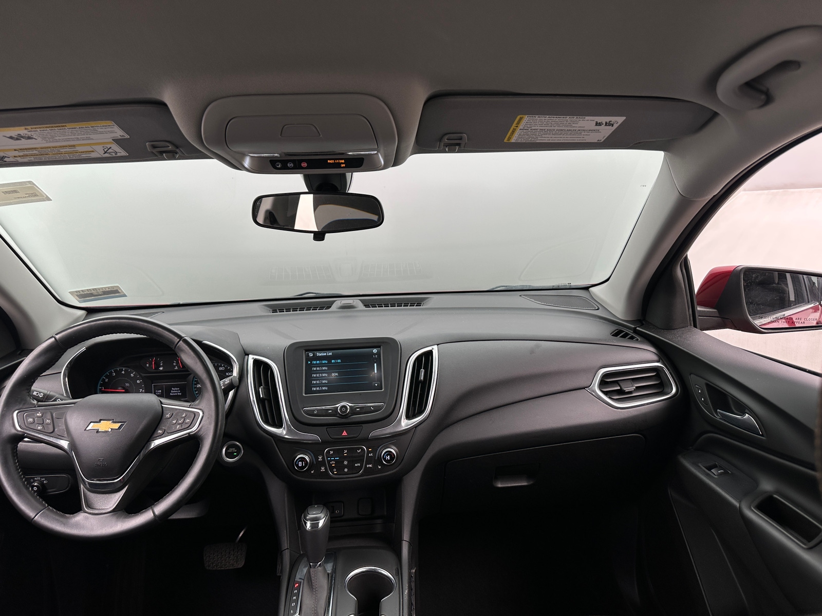 Thumbnail: 2018 Chevrolet Equinox - 3