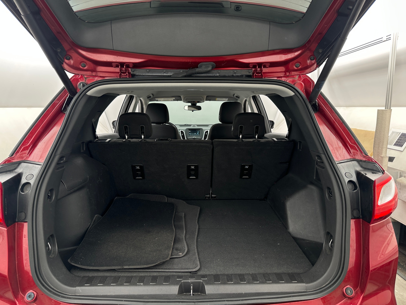 Thumbnail: 2018 Chevrolet Equinox - 7