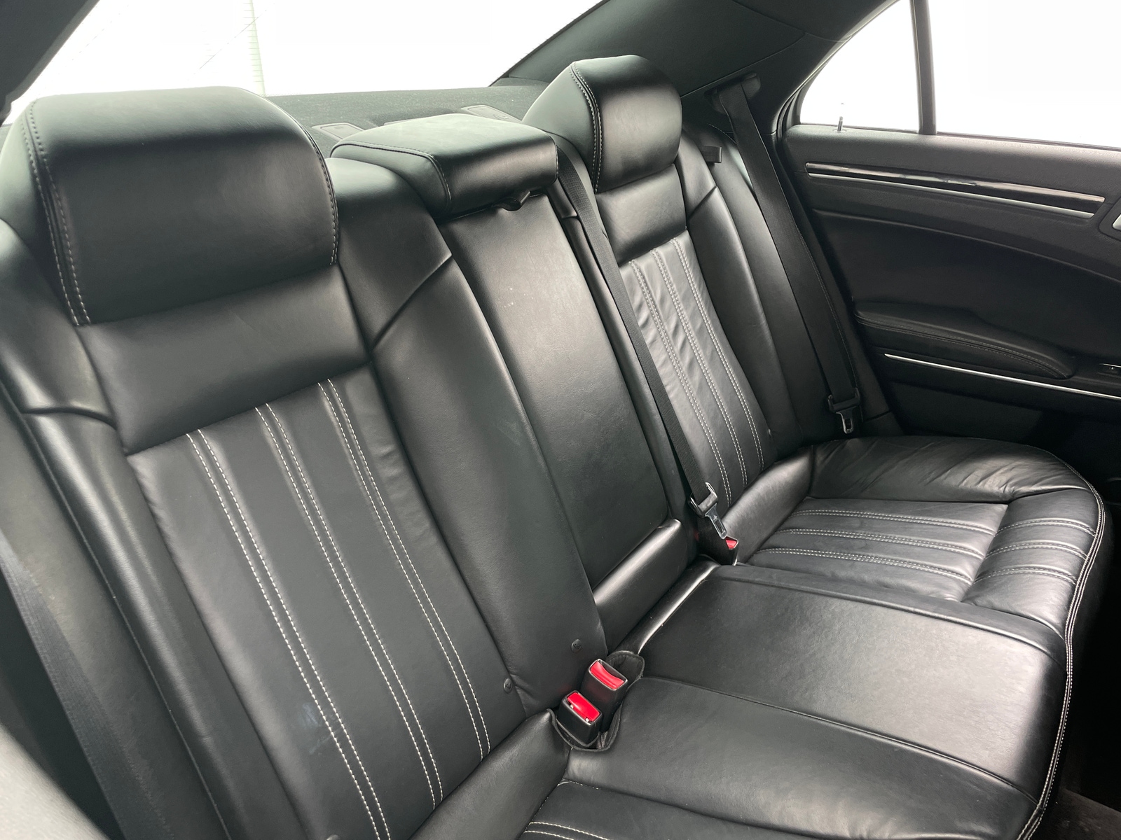 Thumbnail: 2017 Chrysler 300 - 5