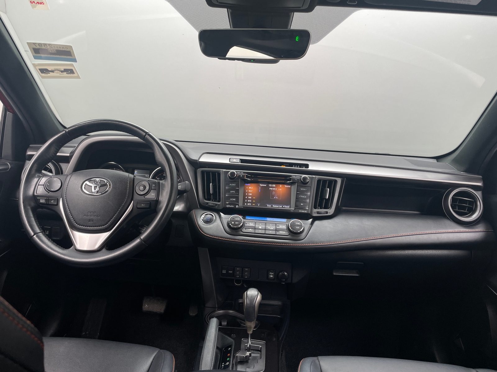 Thumbnail: 2018 Toyota RAV4 - 2