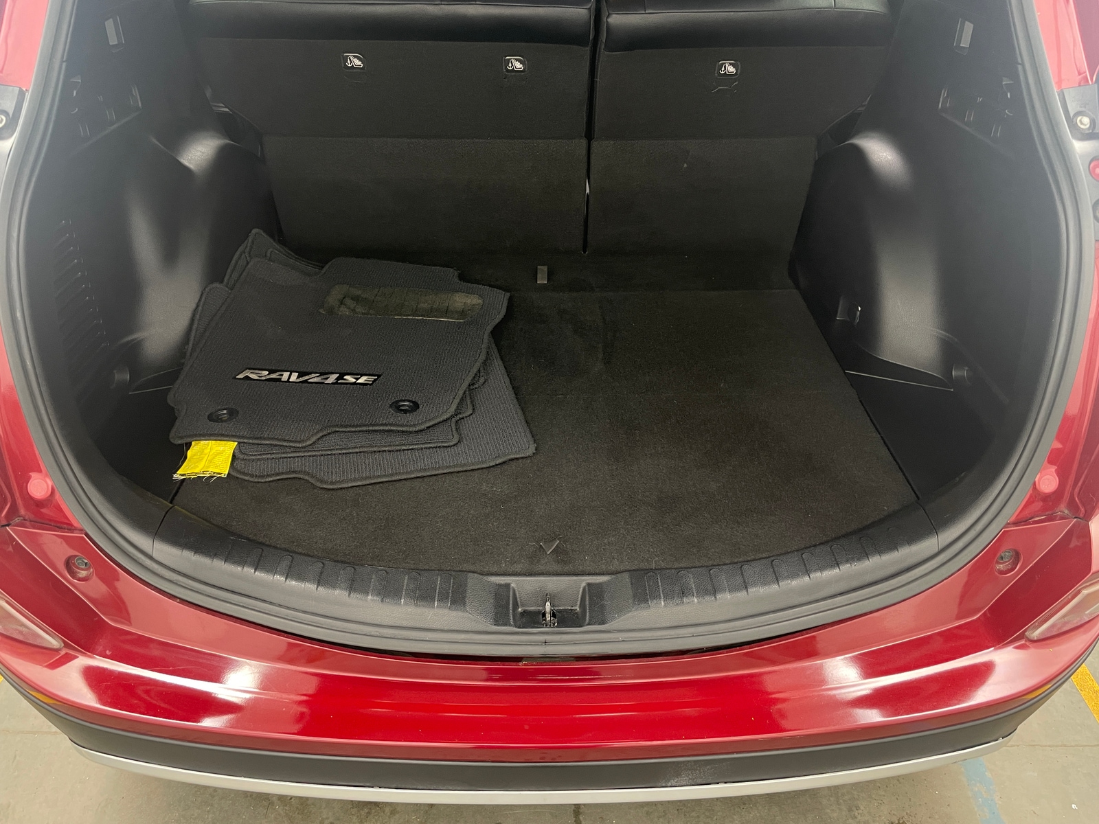 Thumbnail: 2018 Toyota RAV4 - 6