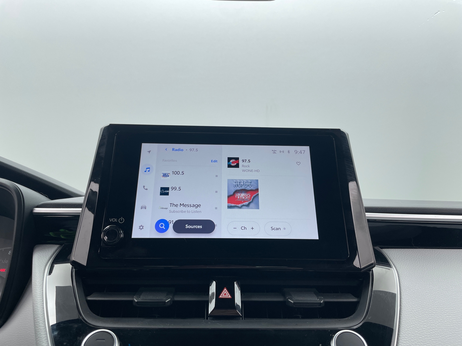 Thumbnail: 2023 Toyota Corolla - 4