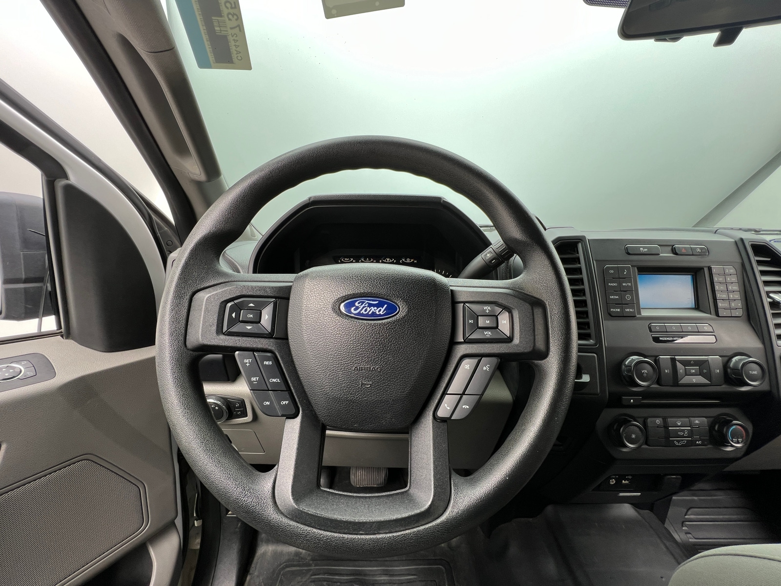 Thumbnail: 2015 Ford Econoline - 5