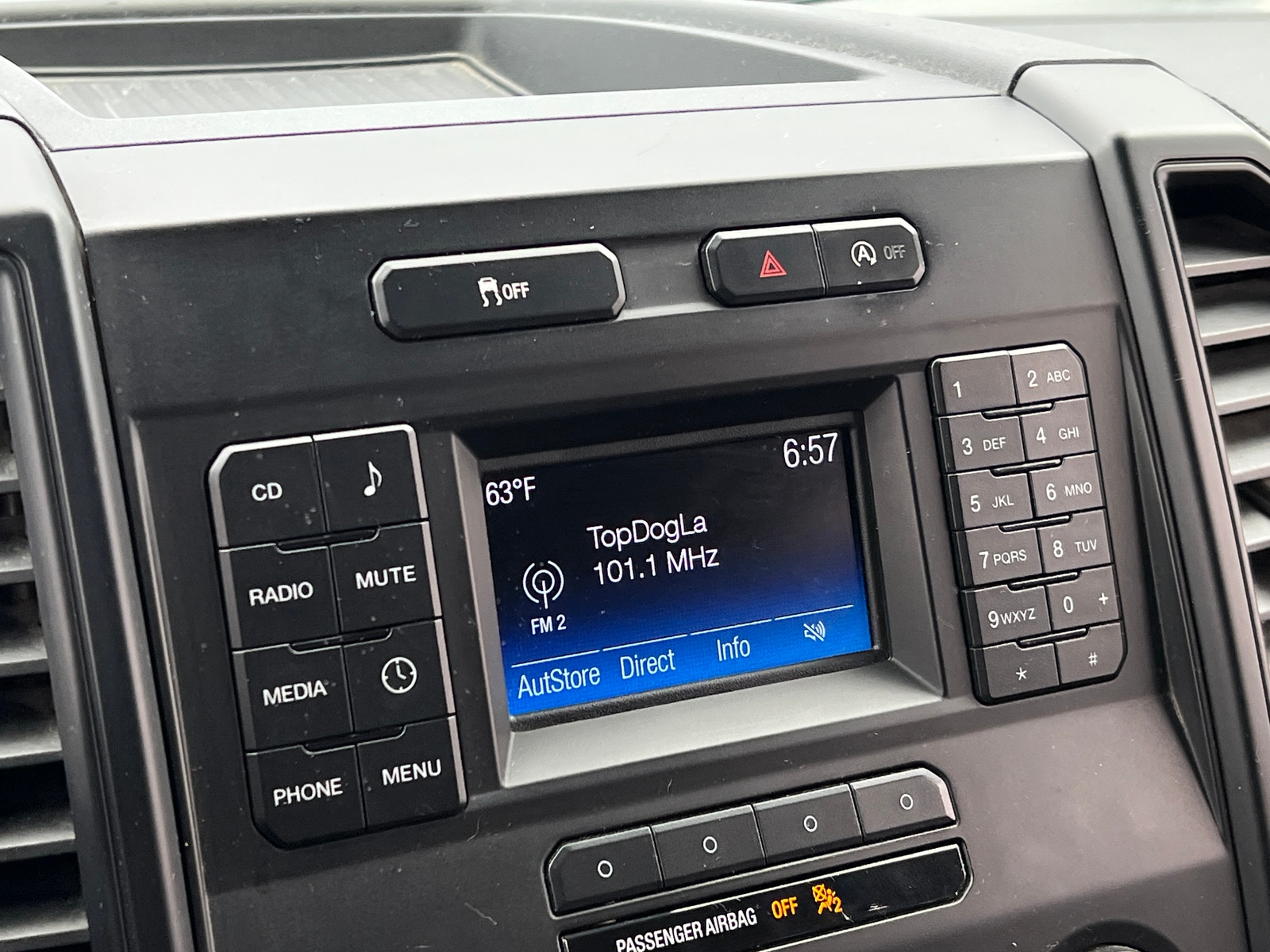 Thumbnail: 2015 Ford Econoline - 4