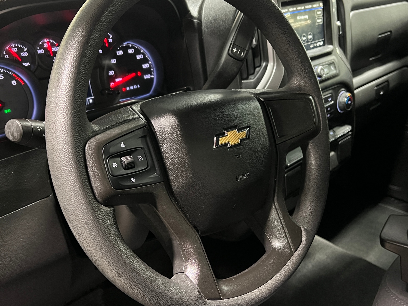 Thumbnail: 2019 Chevrolet Silverado 1500 - 5