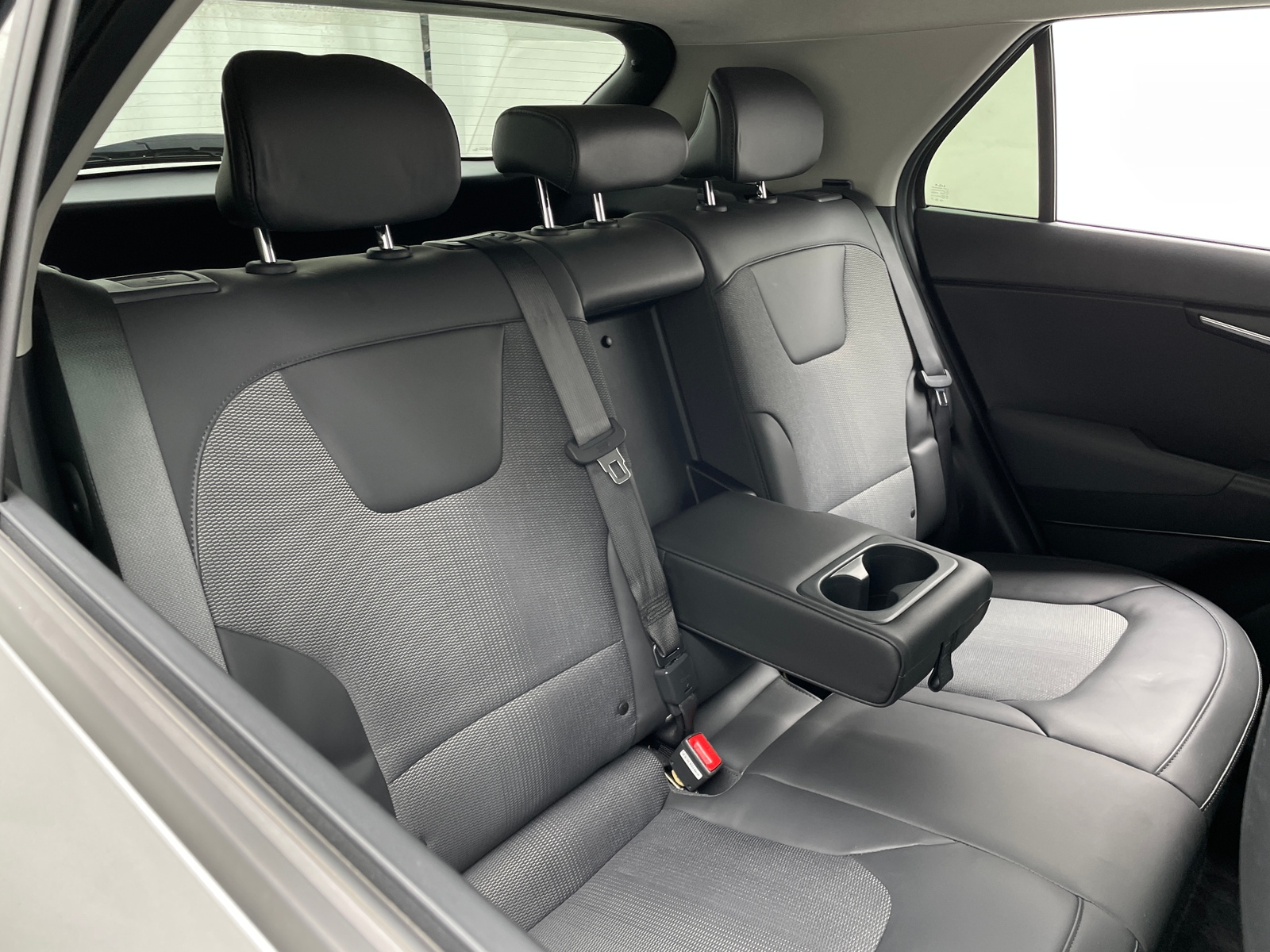 Thumbnail: 2023 Kia Niro - 6