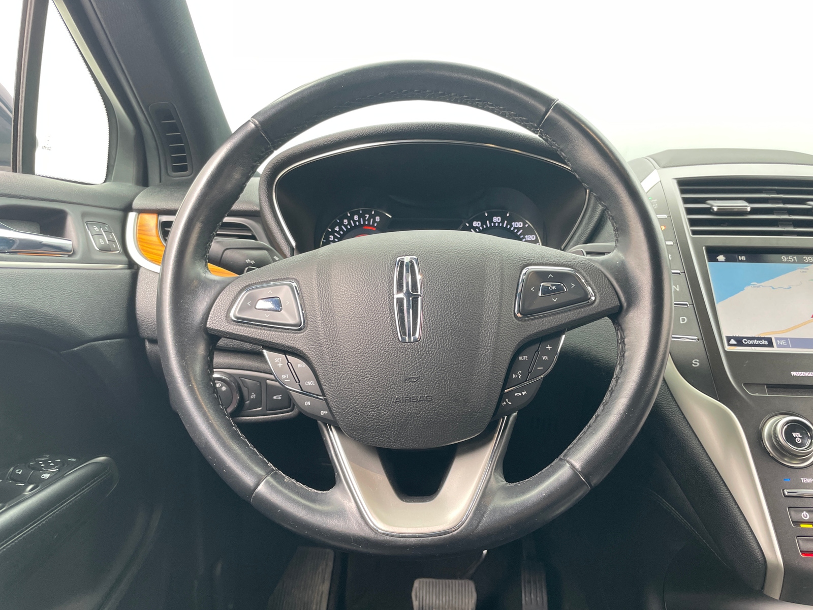 Thumbnail: 2019 Lincoln MKC - 4