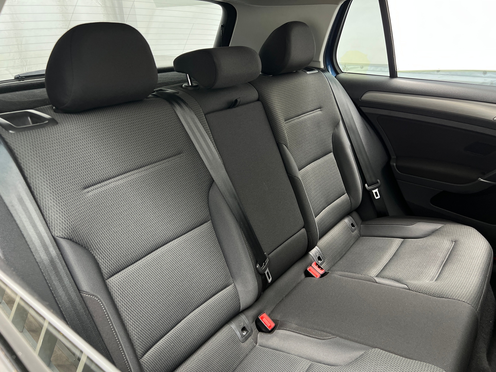 Thumbnail: 2016 Volkswagen Golf - 6