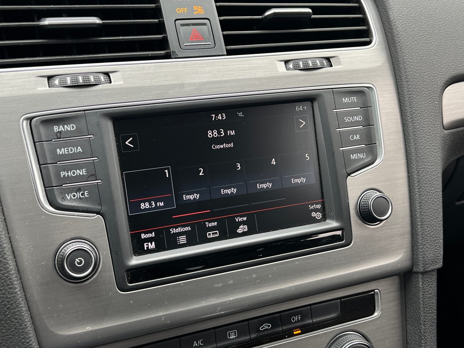 Thumbnail: 2016 Volkswagen Golf - 4