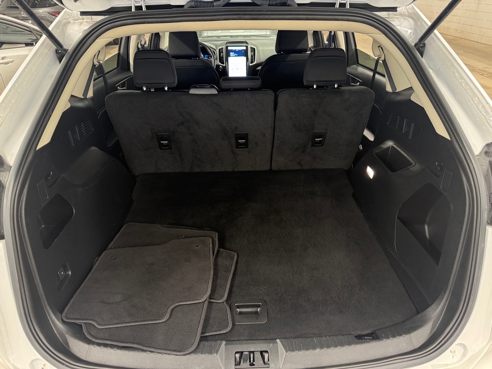 Thumbnail: 2023 Ford Edge - 7