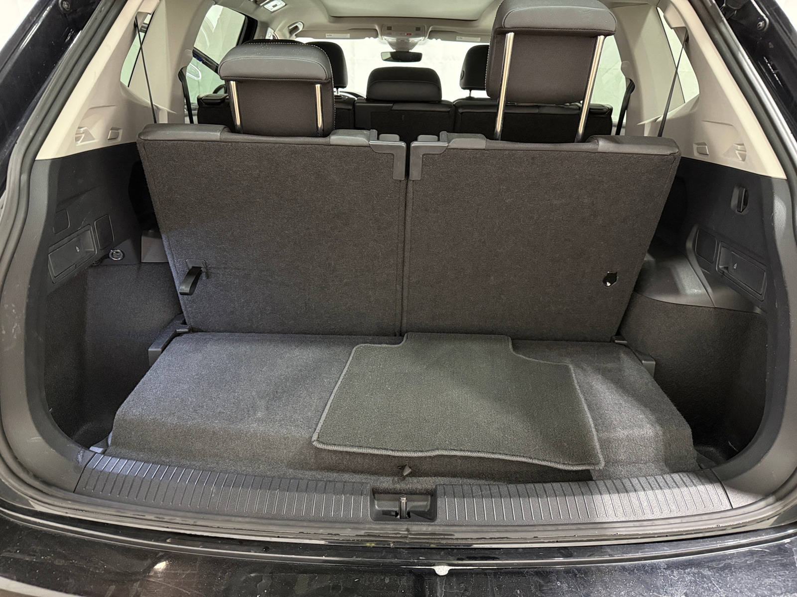 Thumbnail: 2024 Volkswagen Tiguan - 6