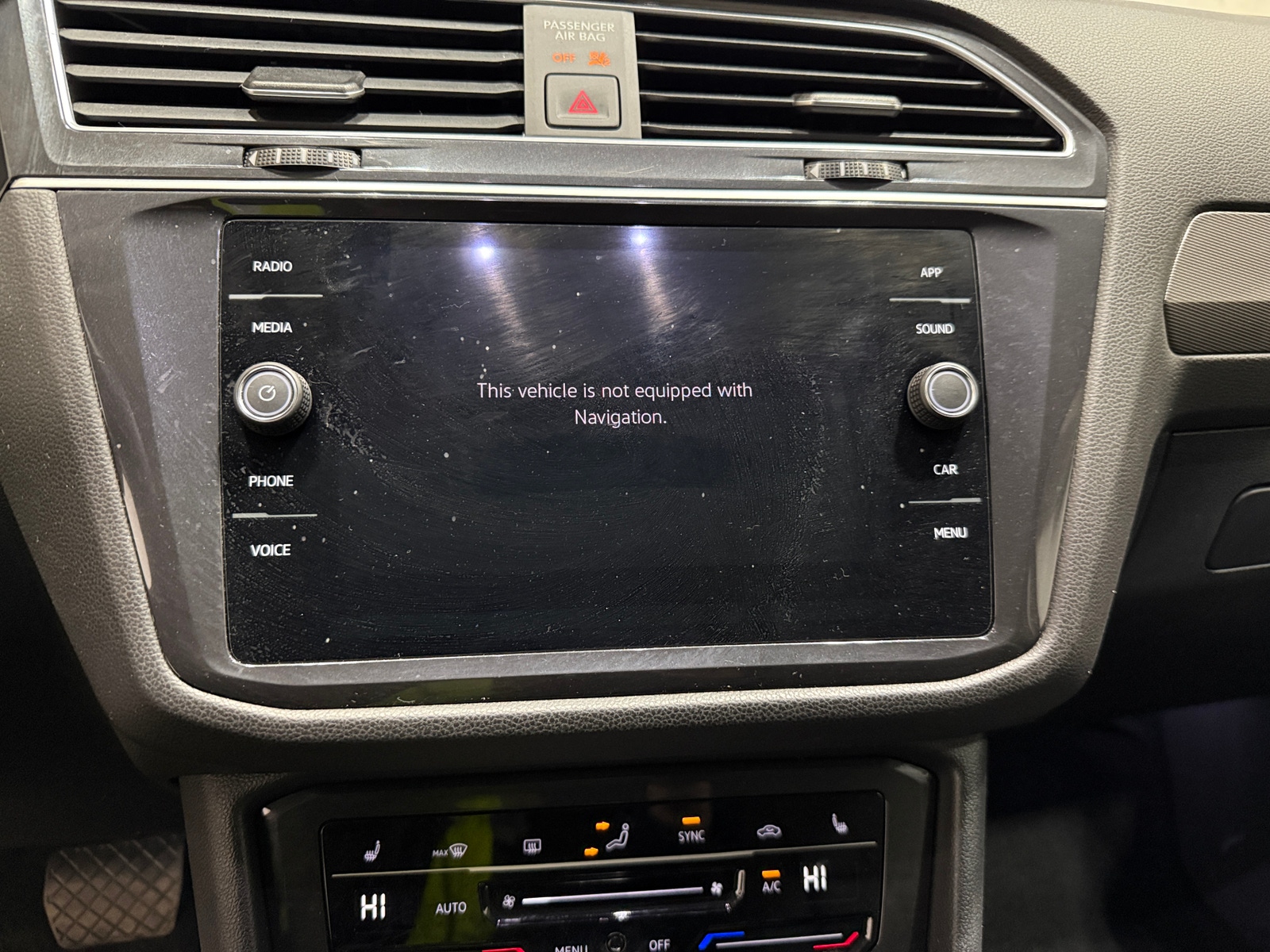 Thumbnail: 2024 Volkswagen Tiguan - 3