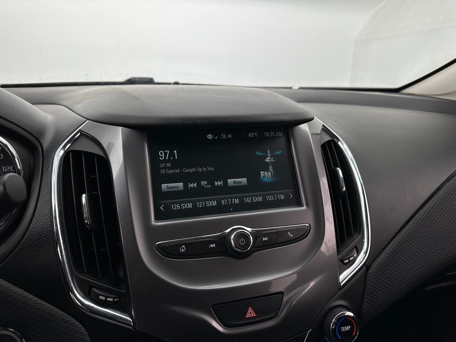 Thumbnail: 2018 Chevrolet Cruze - 4