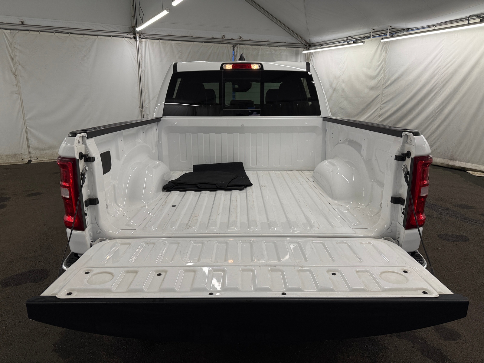 Thumbnail: 2025 RAM 1500 - 6