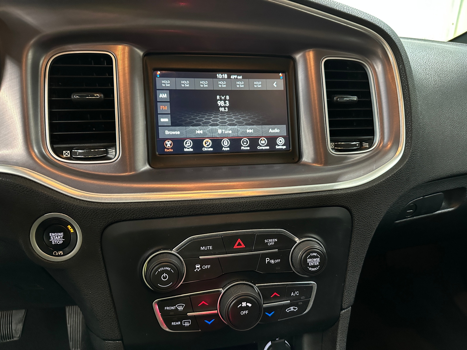 Thumbnail: 2022 Dodge Charger - 4