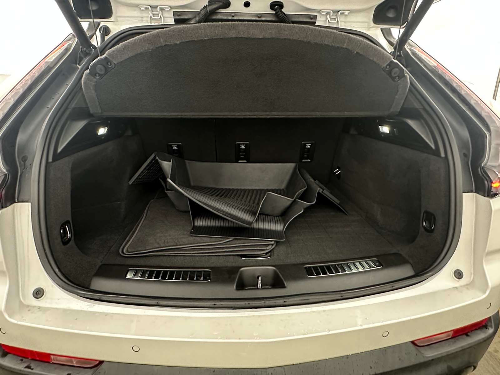 Thumbnail: 2021 Cadillac XT4 - 6