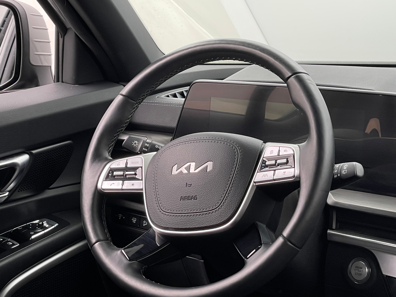 Thumbnail: 2023 Kia Telluride - 4