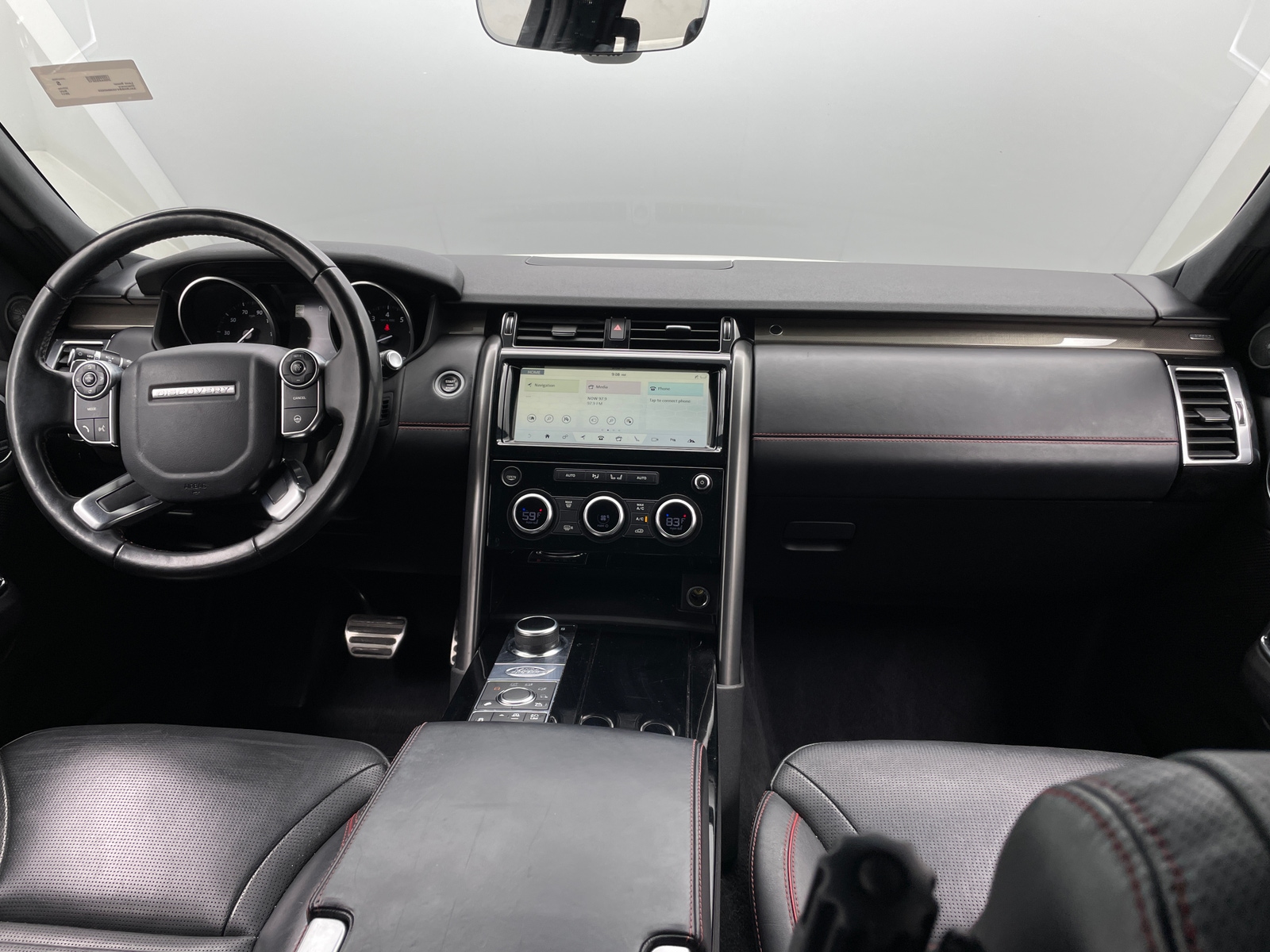 Thumbnail: 2017 Land Rover Discovery - 2