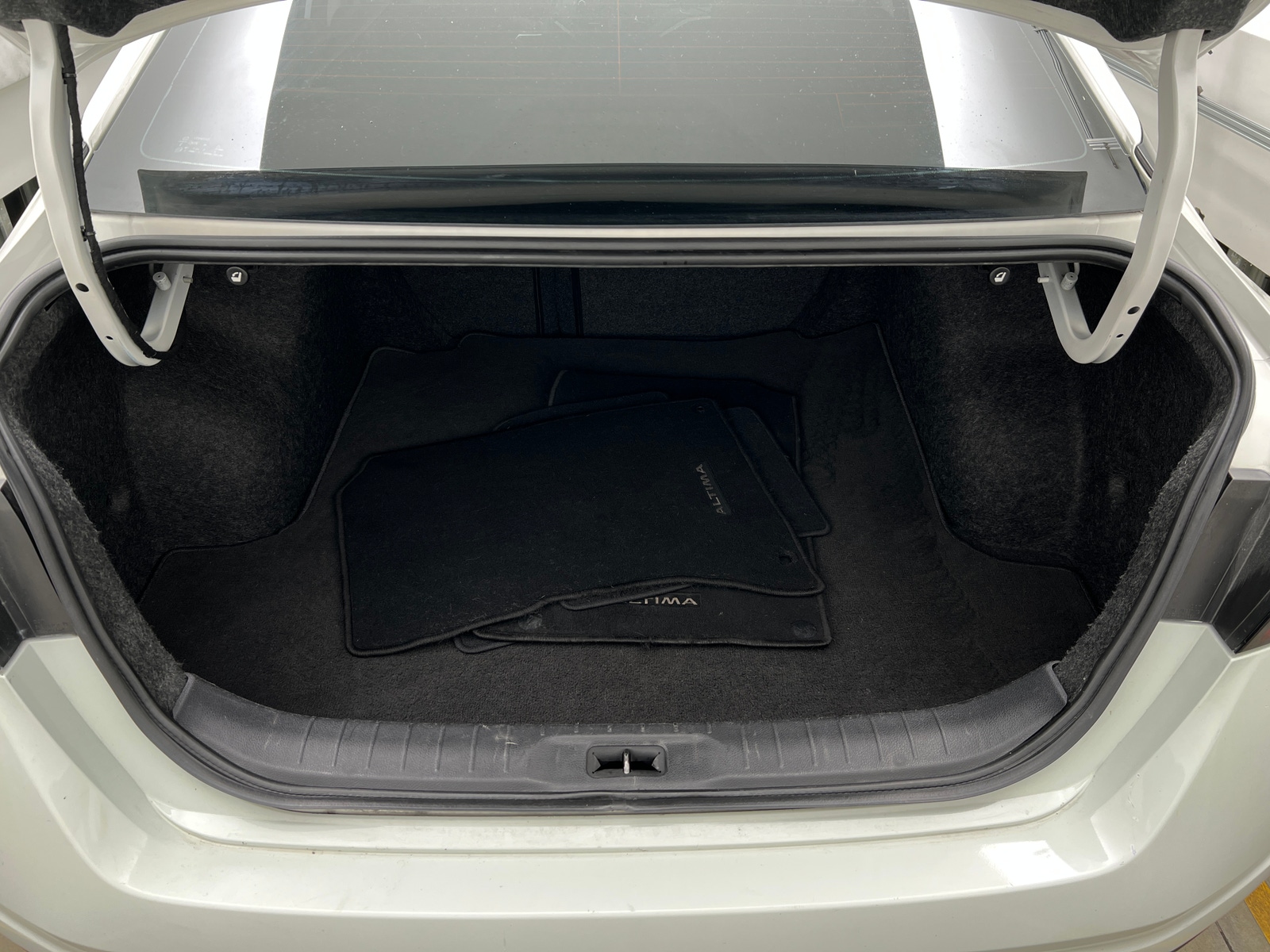 Thumbnail: 2019 Nissan Altima - 7