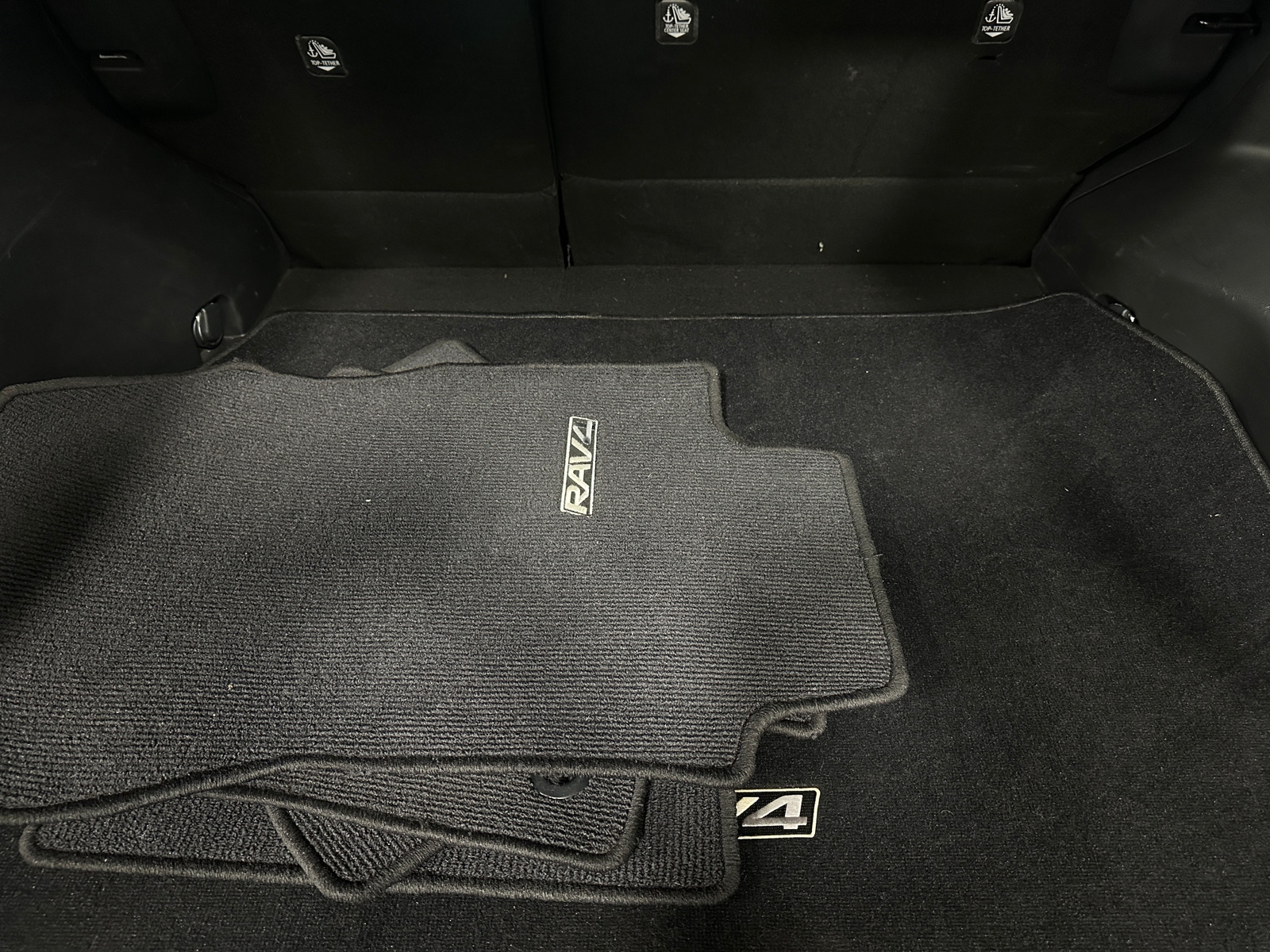 Thumbnail: 2021 Toyota RAV4 - 7