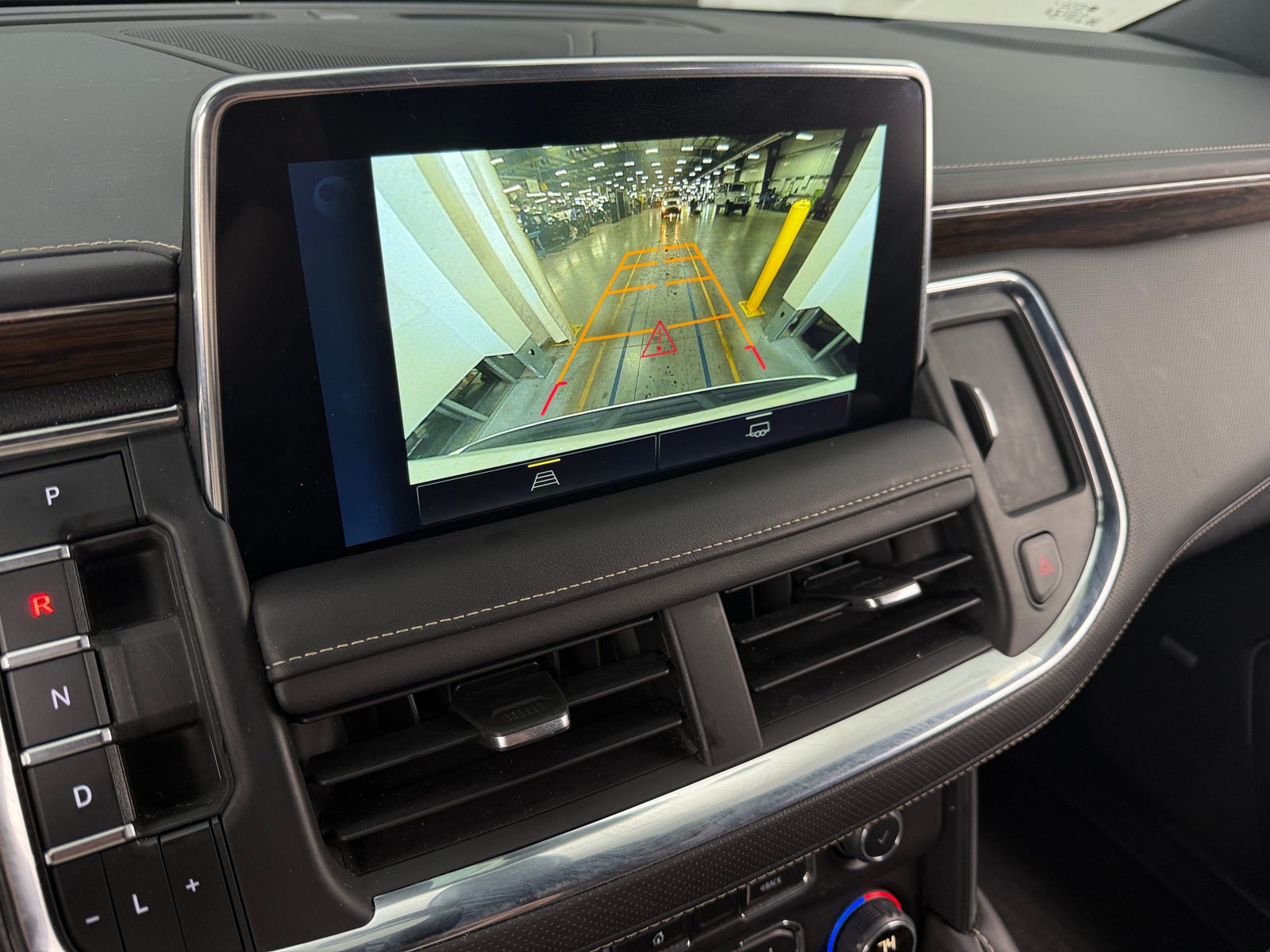 Thumbnail: 2022 Chevrolet Tahoe - 3