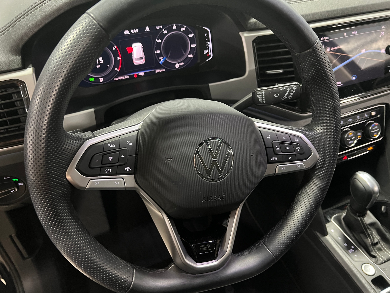 Thumbnail: 2023 Volkswagen Atlas - 4