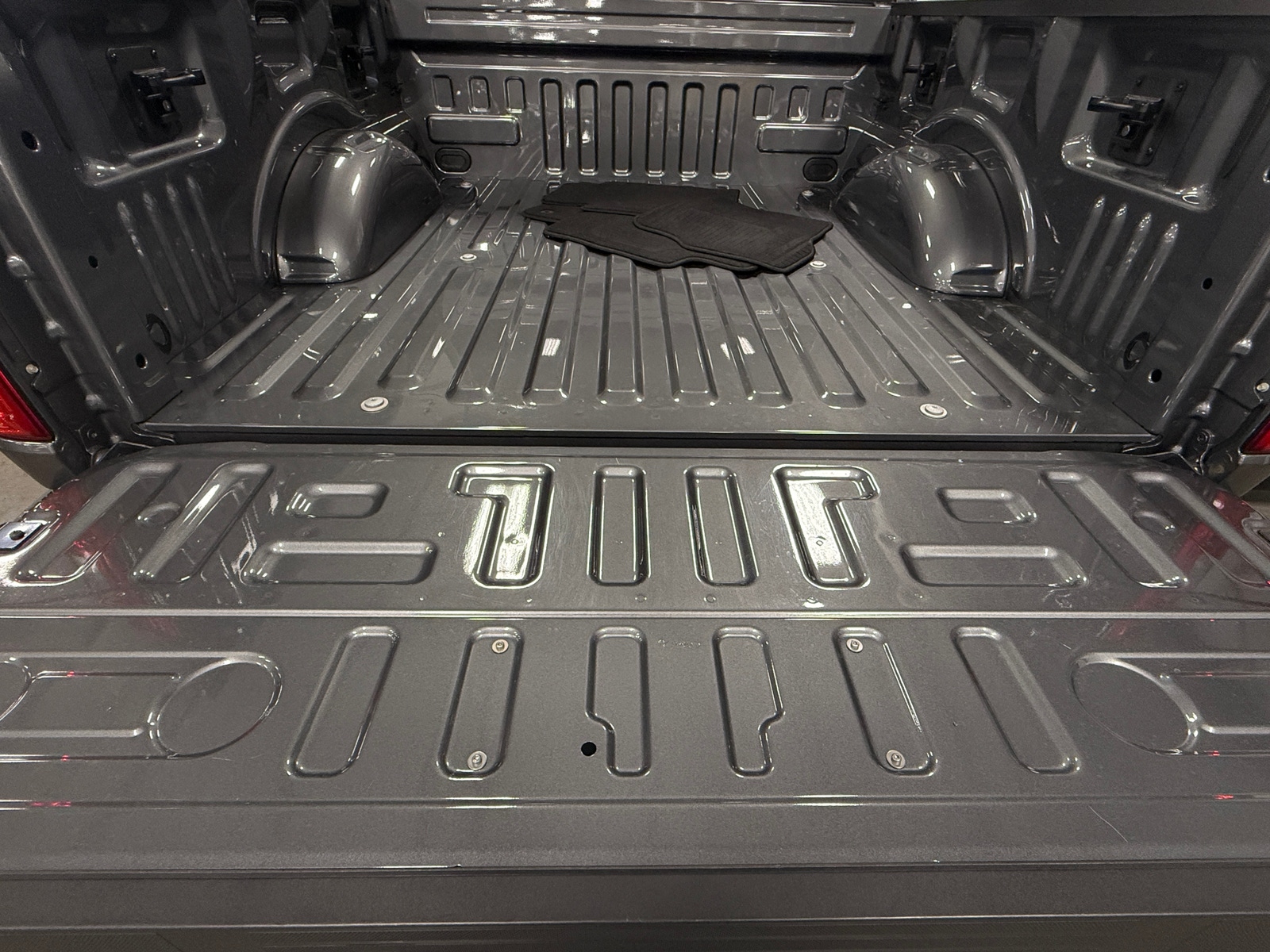 Thumbnail: 2023 Ford Econoline - 7