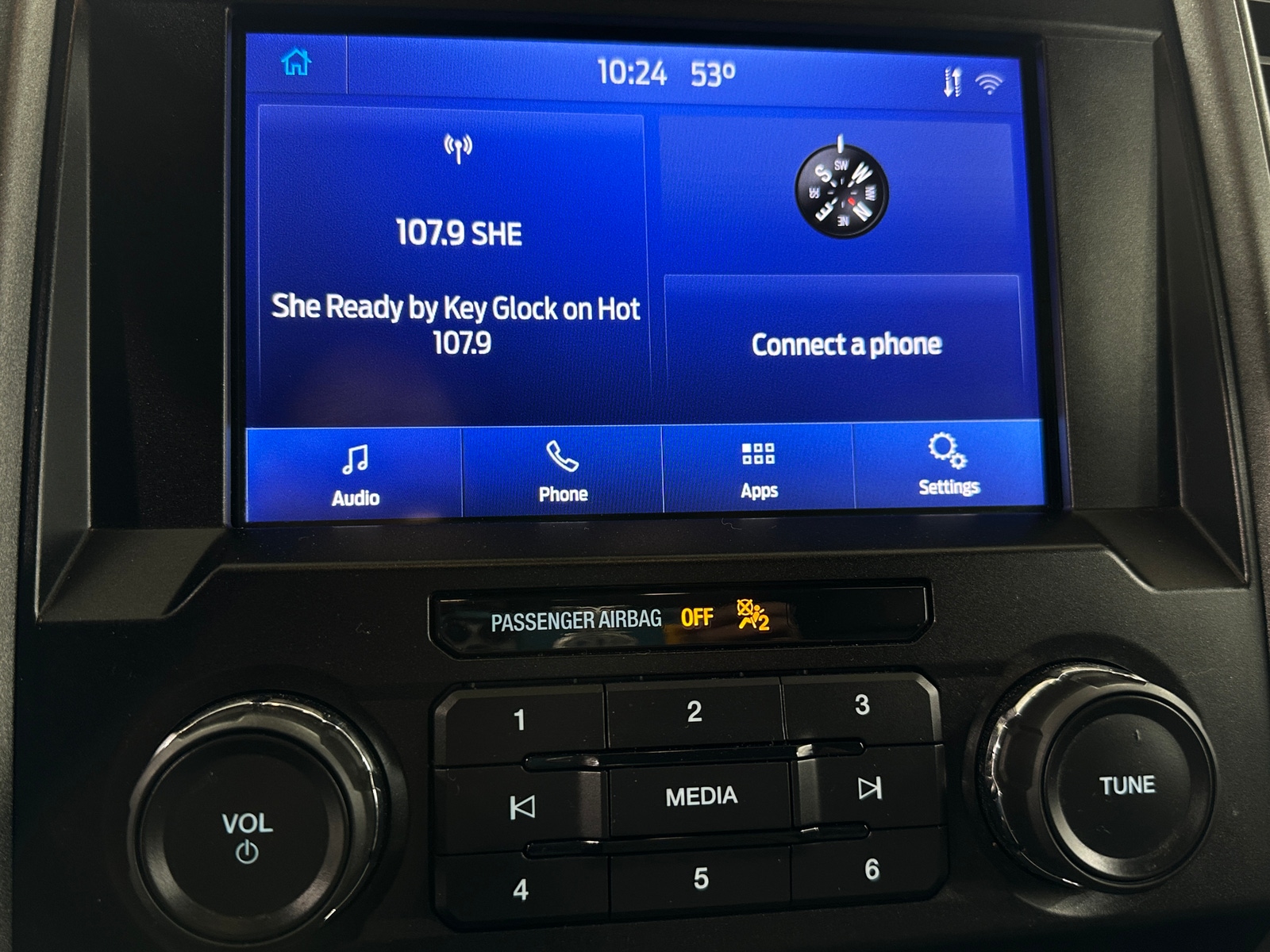 Thumbnail: 2021 Ford Econoline - 4