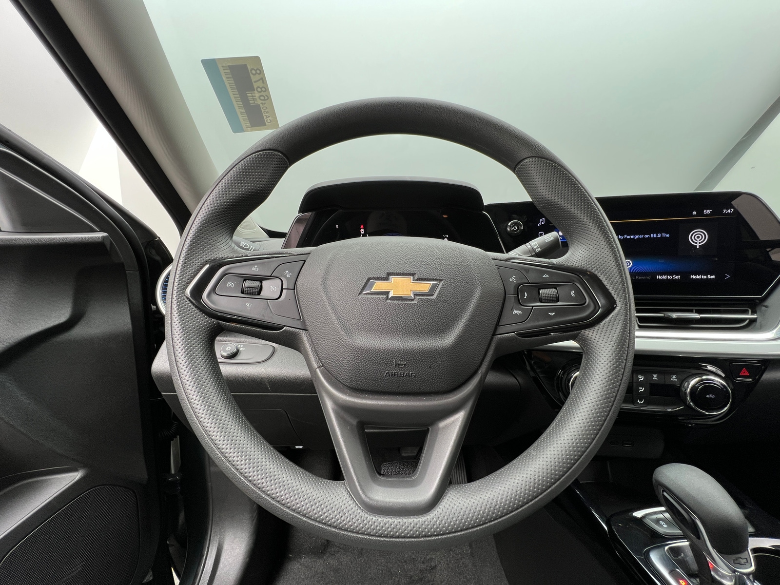 Thumbnail: 2025 Chevrolet Trax - 5