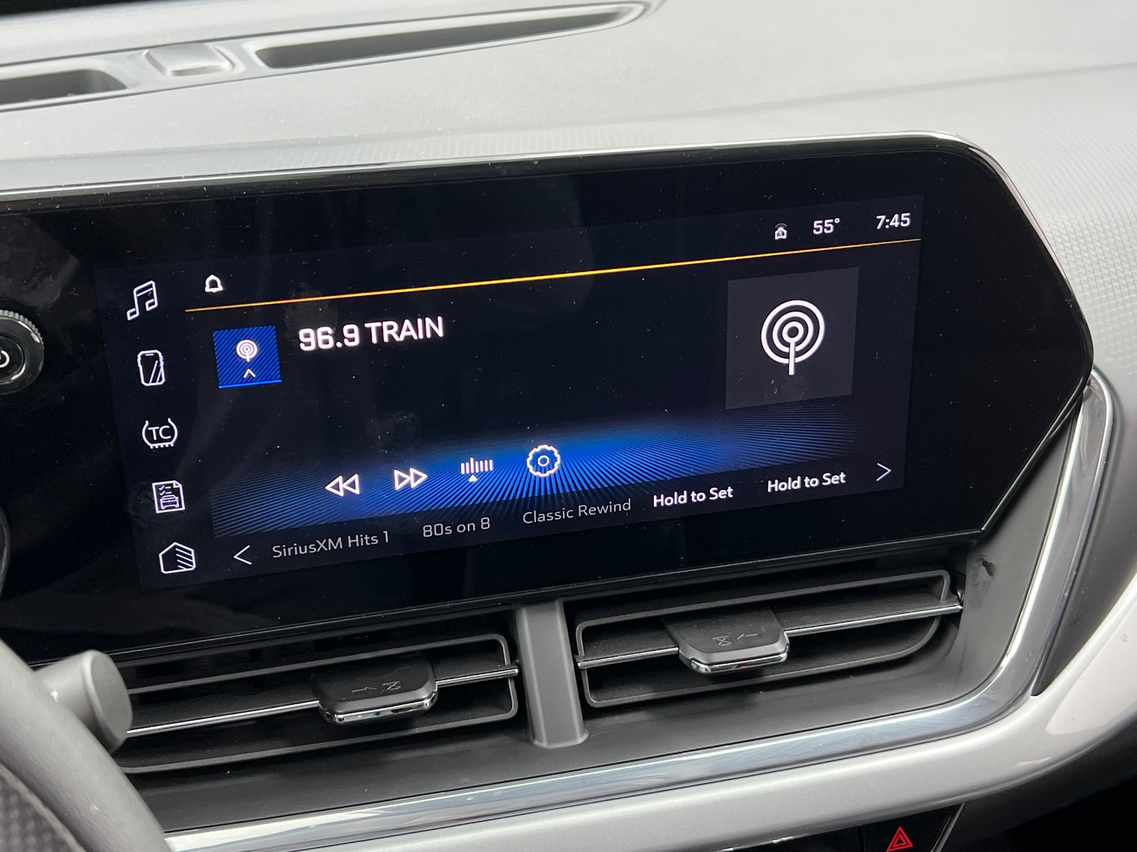 Thumbnail: 2025 Chevrolet Trax - 4