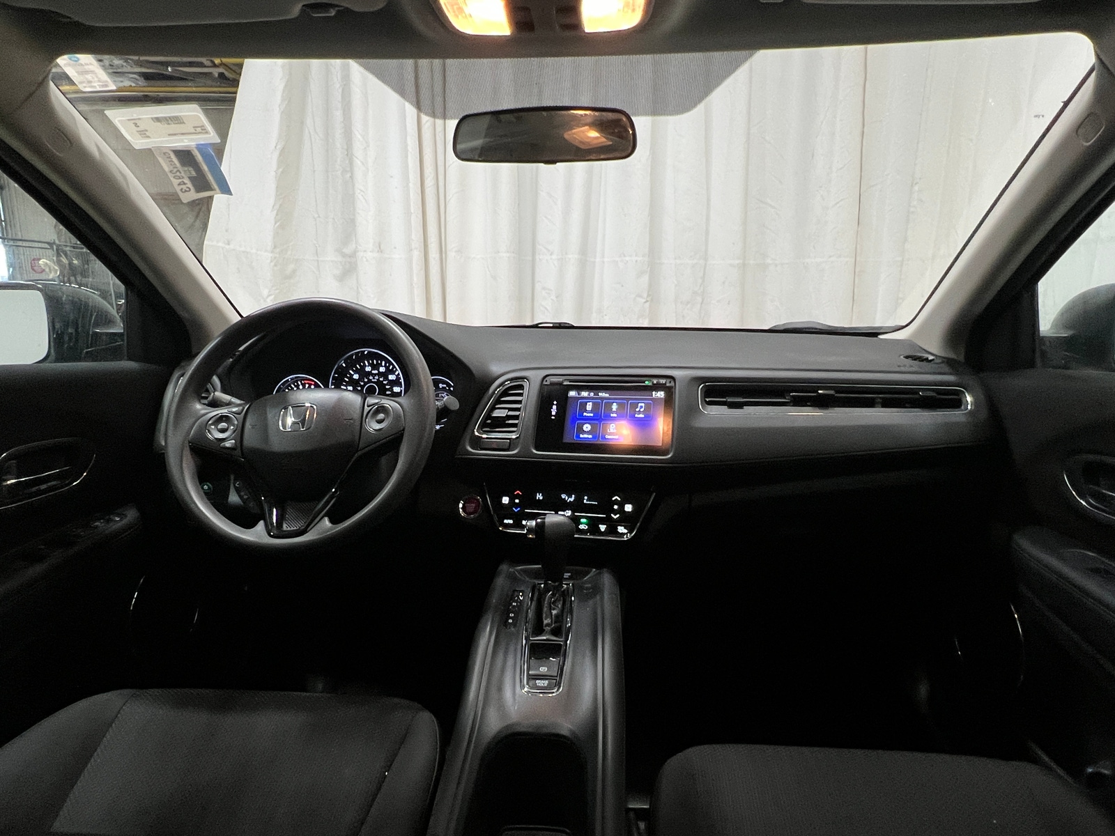 Thumbnail: 2017 Honda HR-V - 3