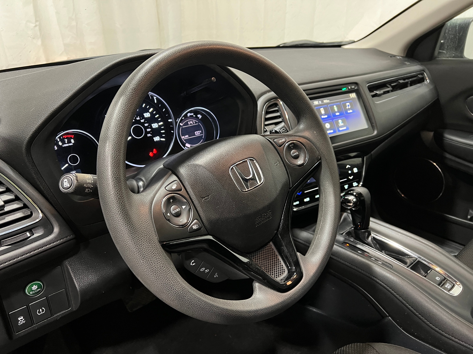 Thumbnail: 2017 Honda HR-V - 5