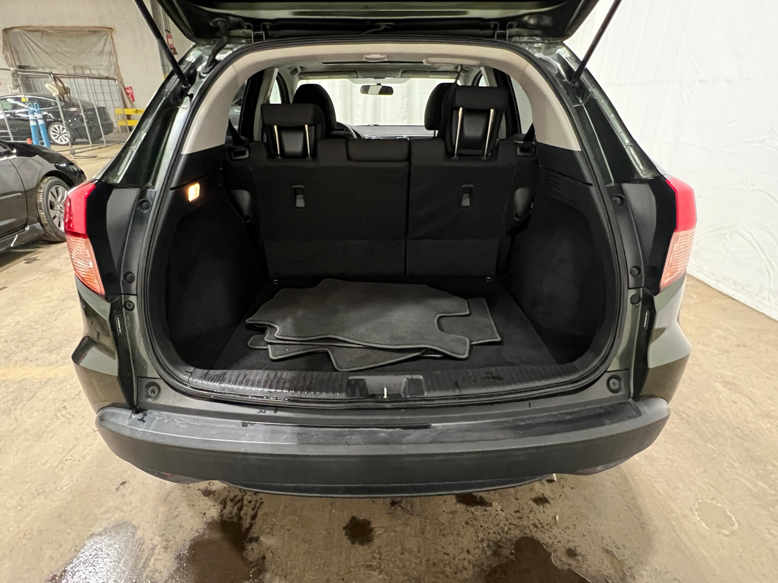 Thumbnail: 2017 Honda HR-V - 7