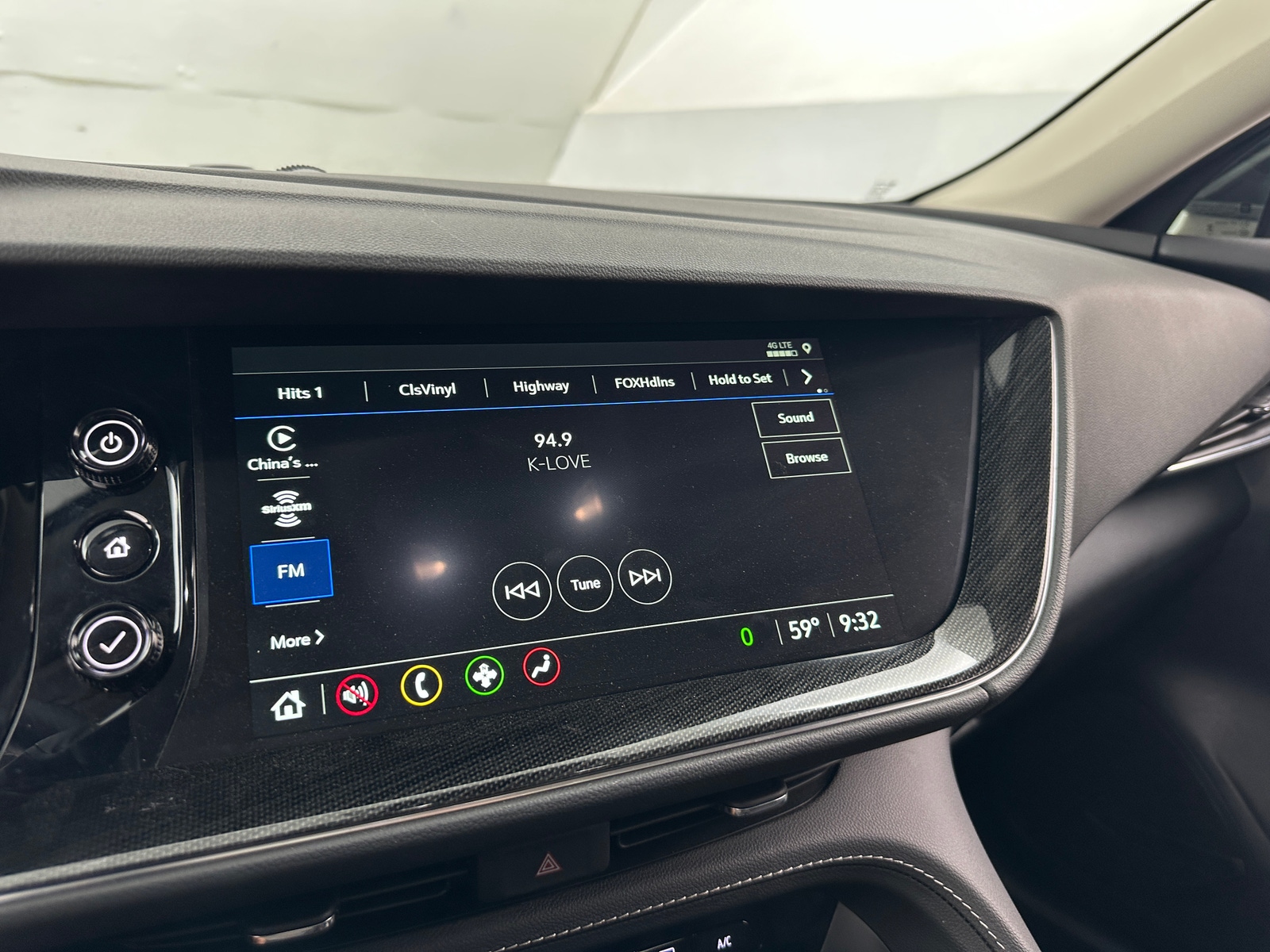 Thumbnail: 2023 Buick Envision - 3