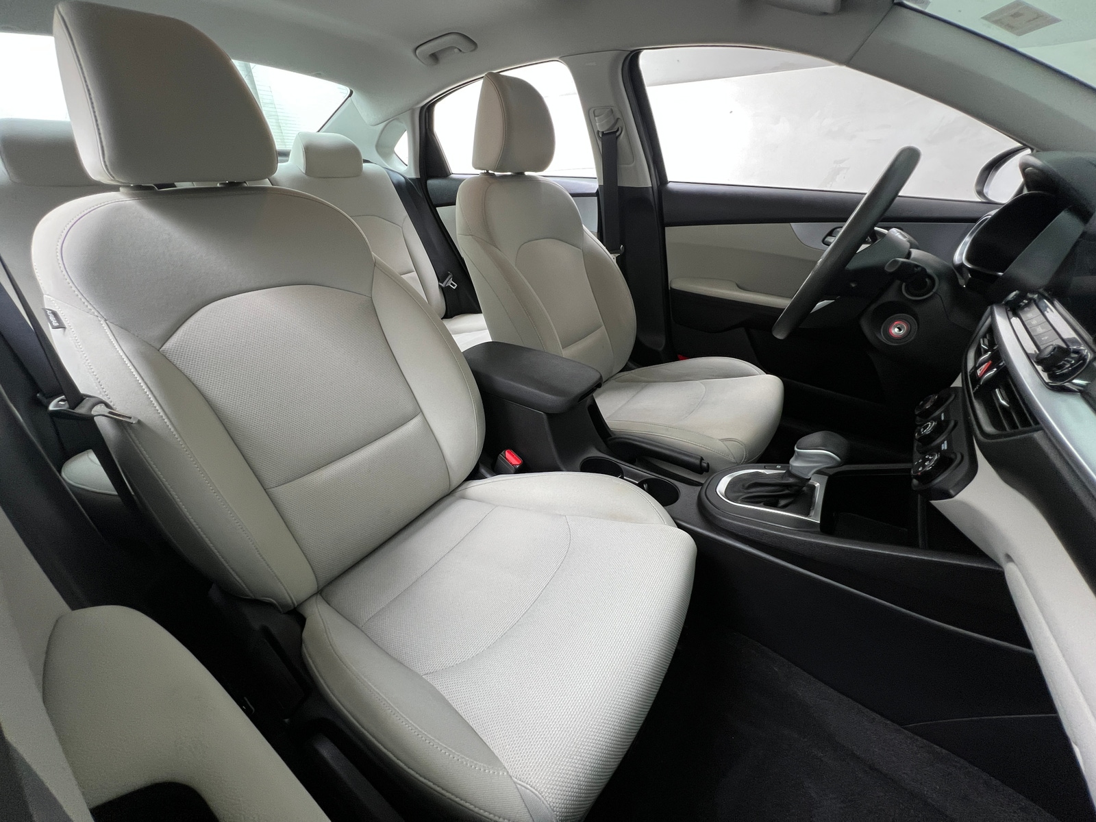 Thumbnail: 2022 Kia Forte - 2