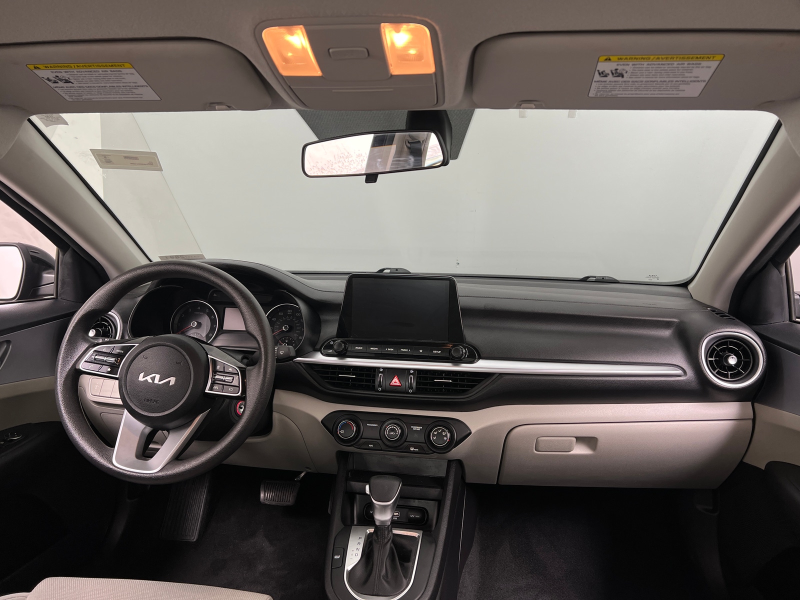 Thumbnail: 2022 Kia Forte - 3