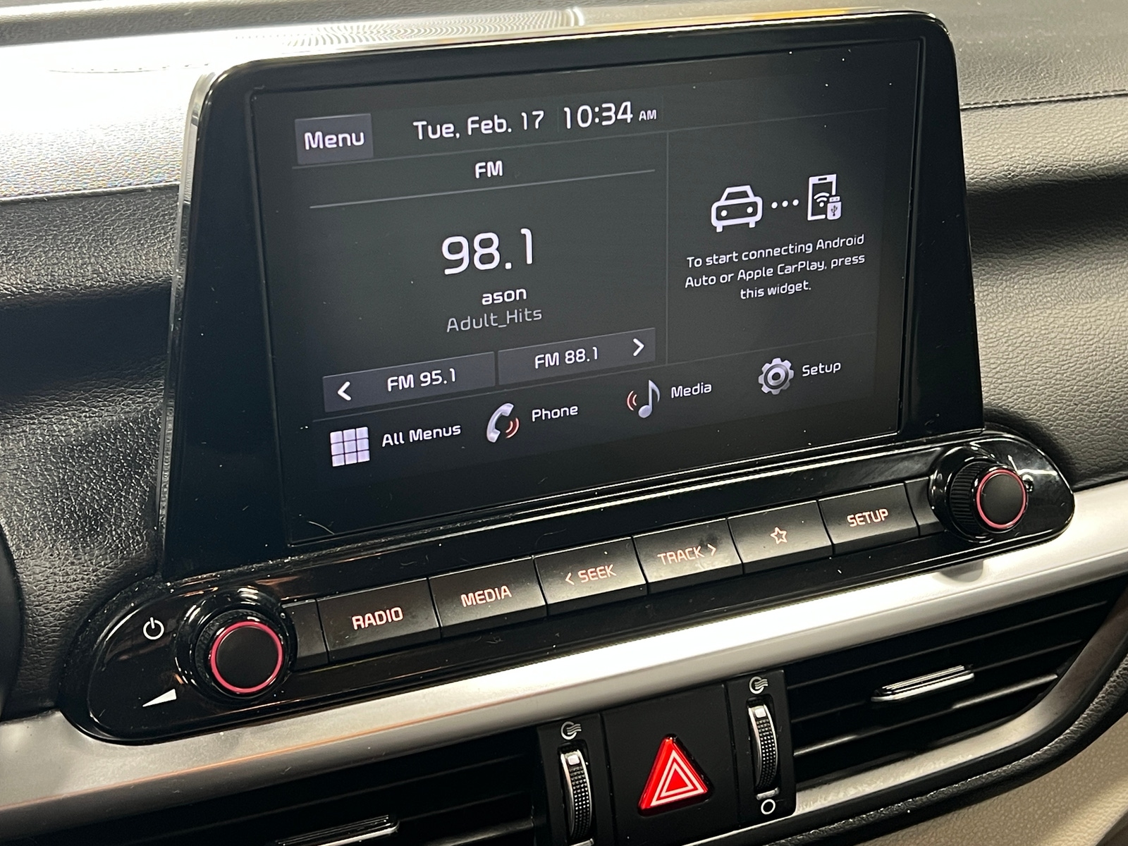 Thumbnail: 2022 Kia Forte - 4